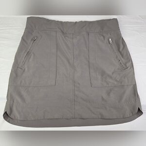 Athleta Women Silver Gray Skort Skirt Zip Pockets - Size 6 - EUC